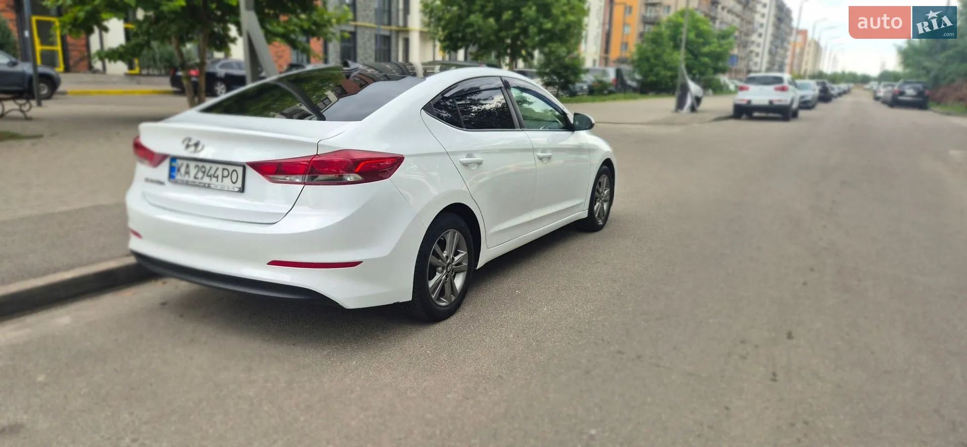 2016 Hyundai Elantra - мініатюра 5