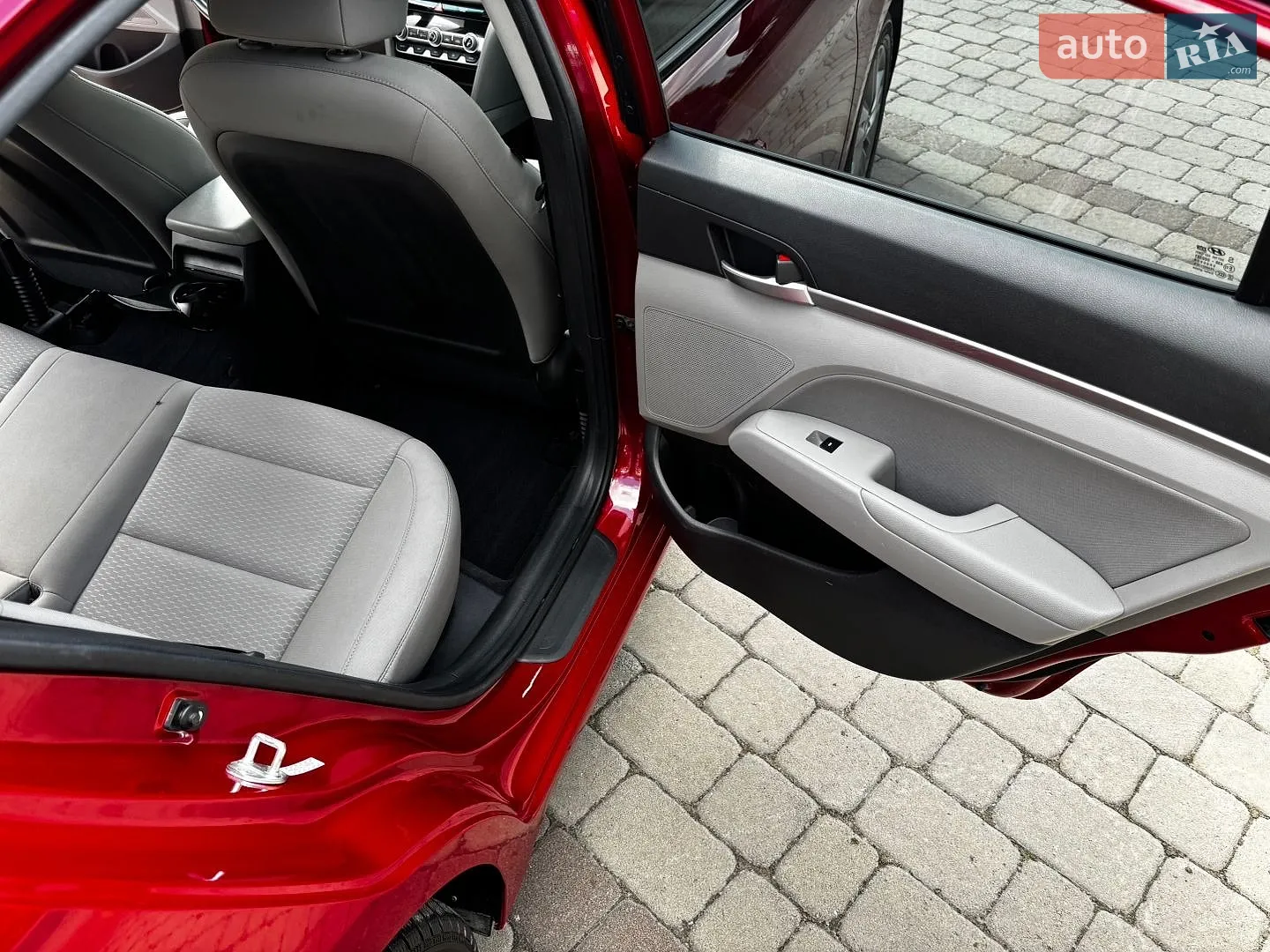 2019 Hyundai Elantra - мініатюра 18