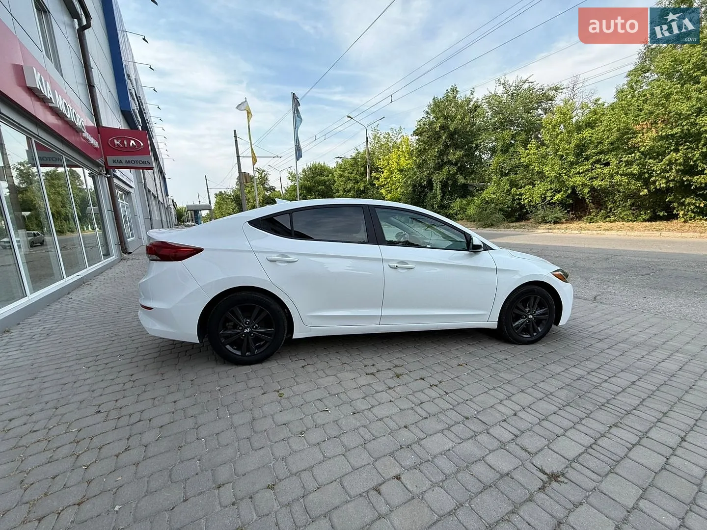 2016 Hyundai Elantra - мініатюра 4