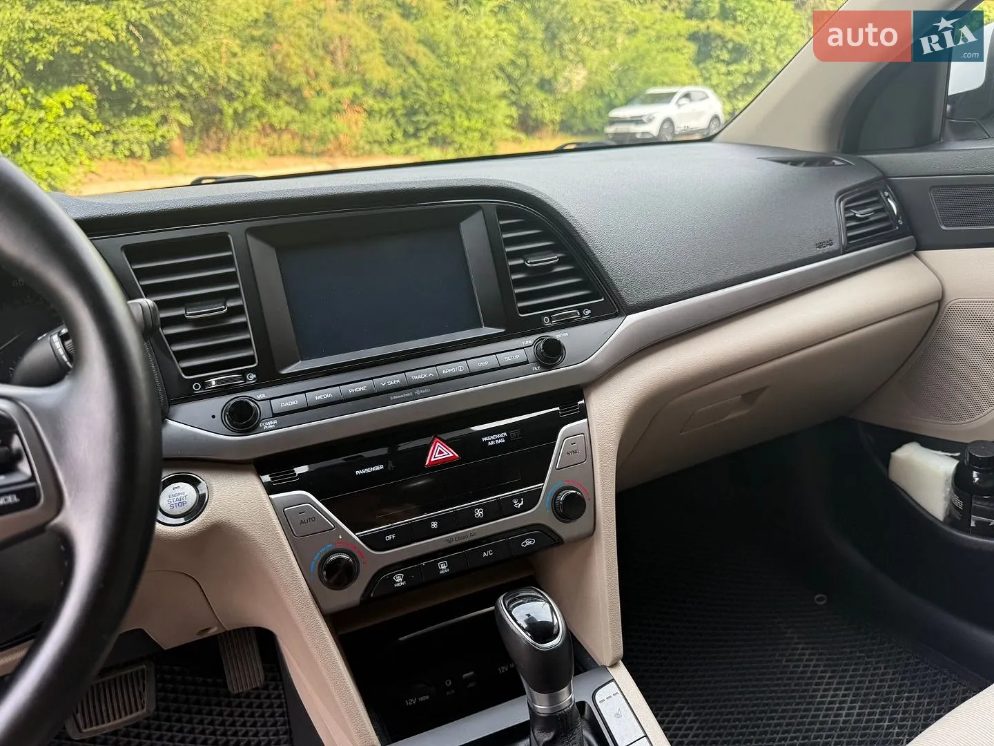 2016 Hyundai Elantra - мініатюра 16
