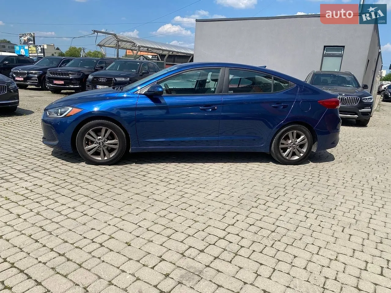 2017 Hyundai Elantra - мініатюра 4
