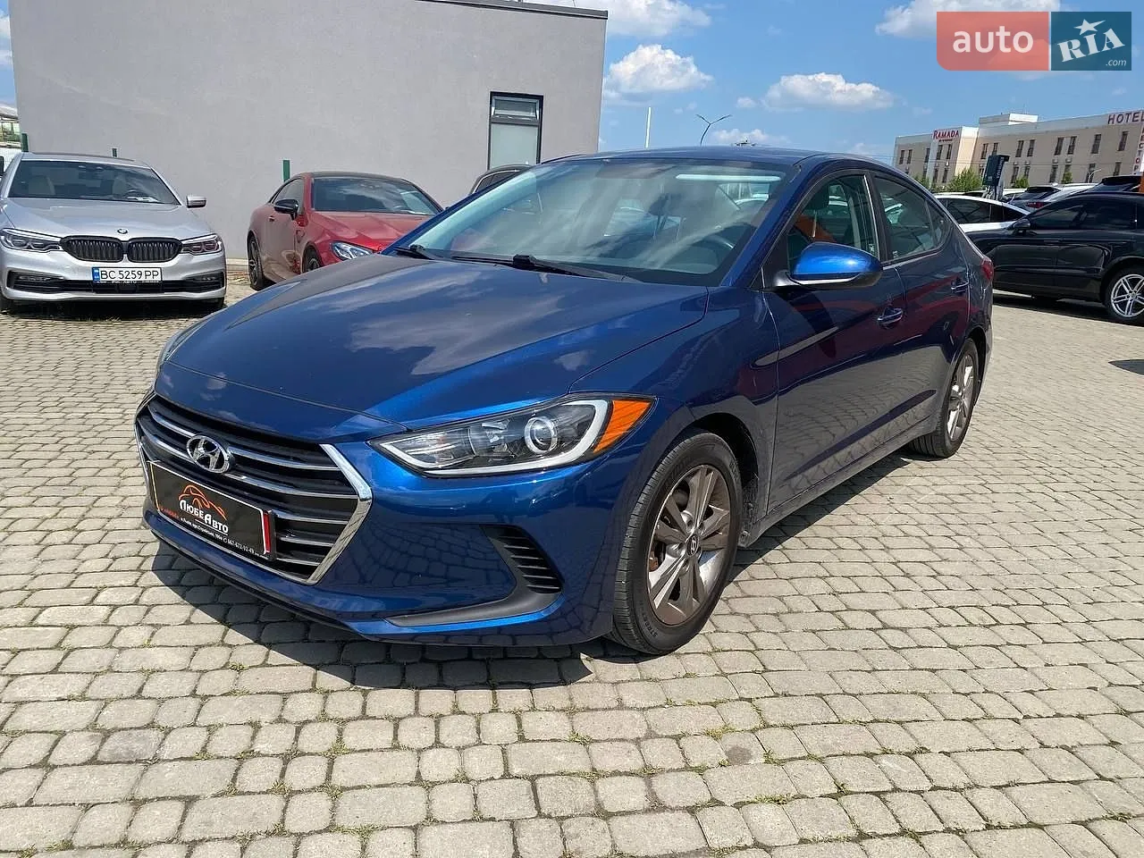 2017 Hyundai Elantra - мініатюра 3