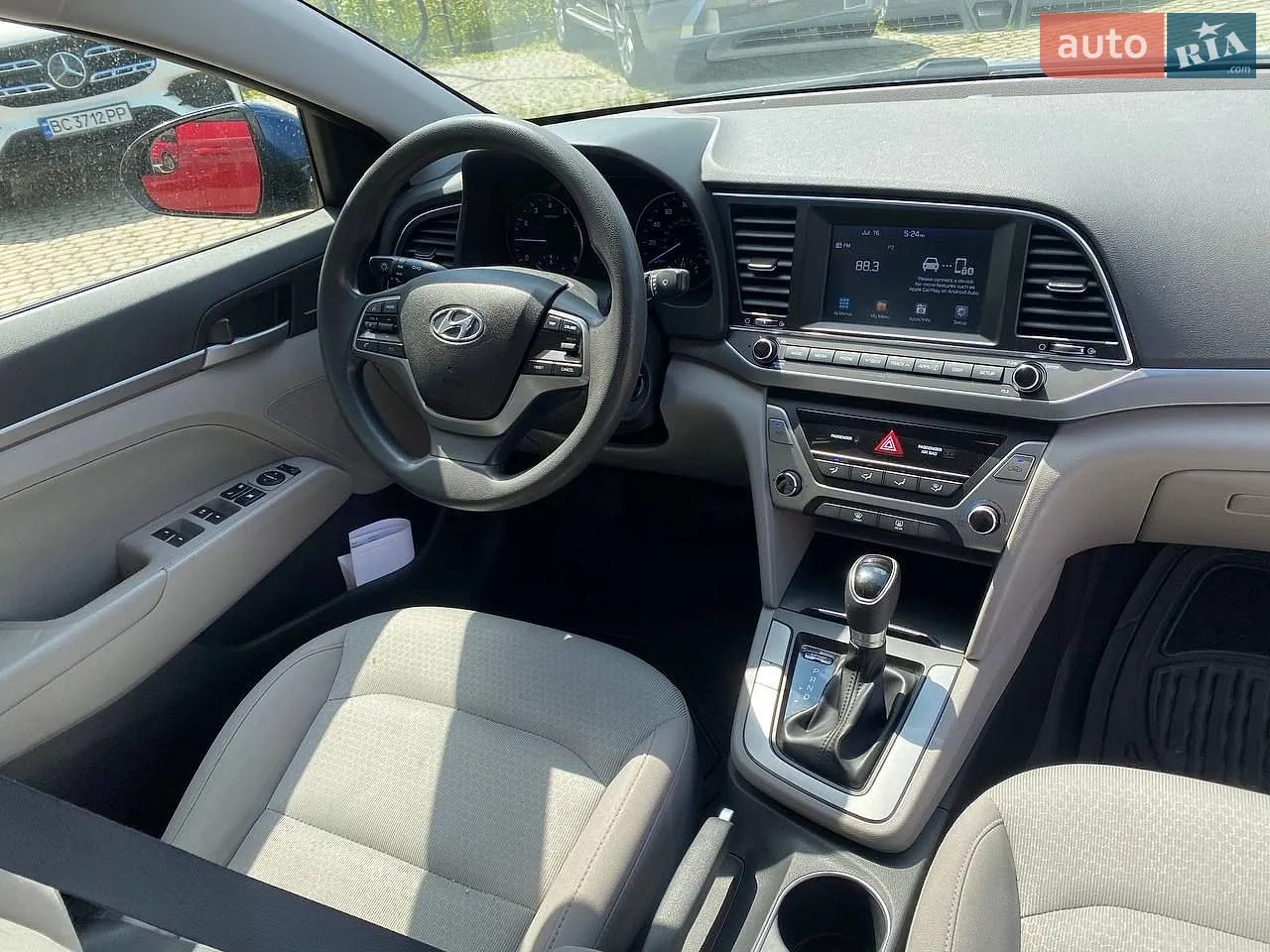 2017 Hyundai Elantra - мініатюра 9