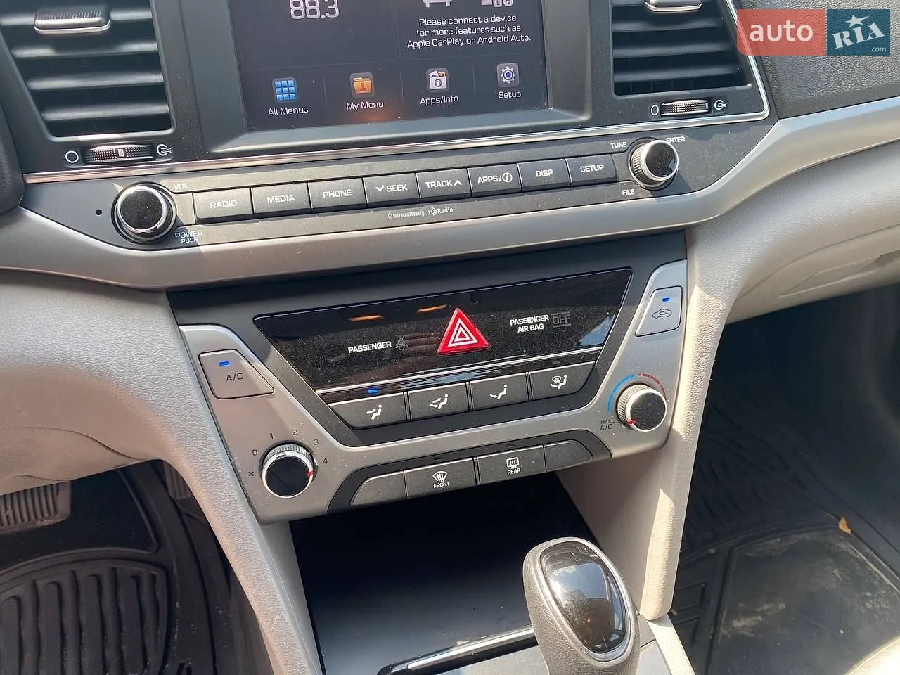 2017 Hyundai Elantra - мініатюра 14