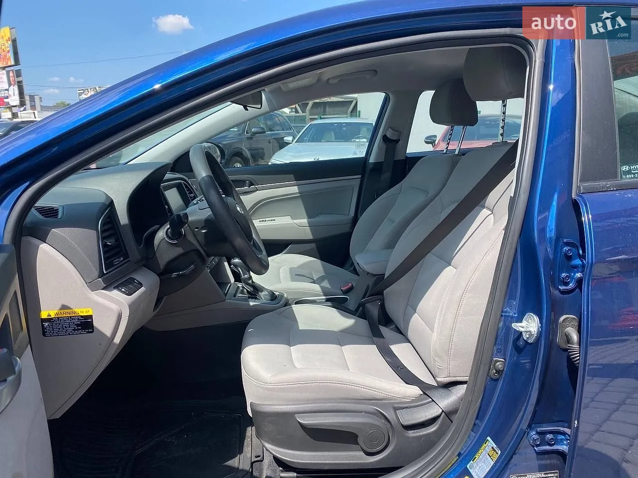 2017 Hyundai Elantra - мініатюра 16