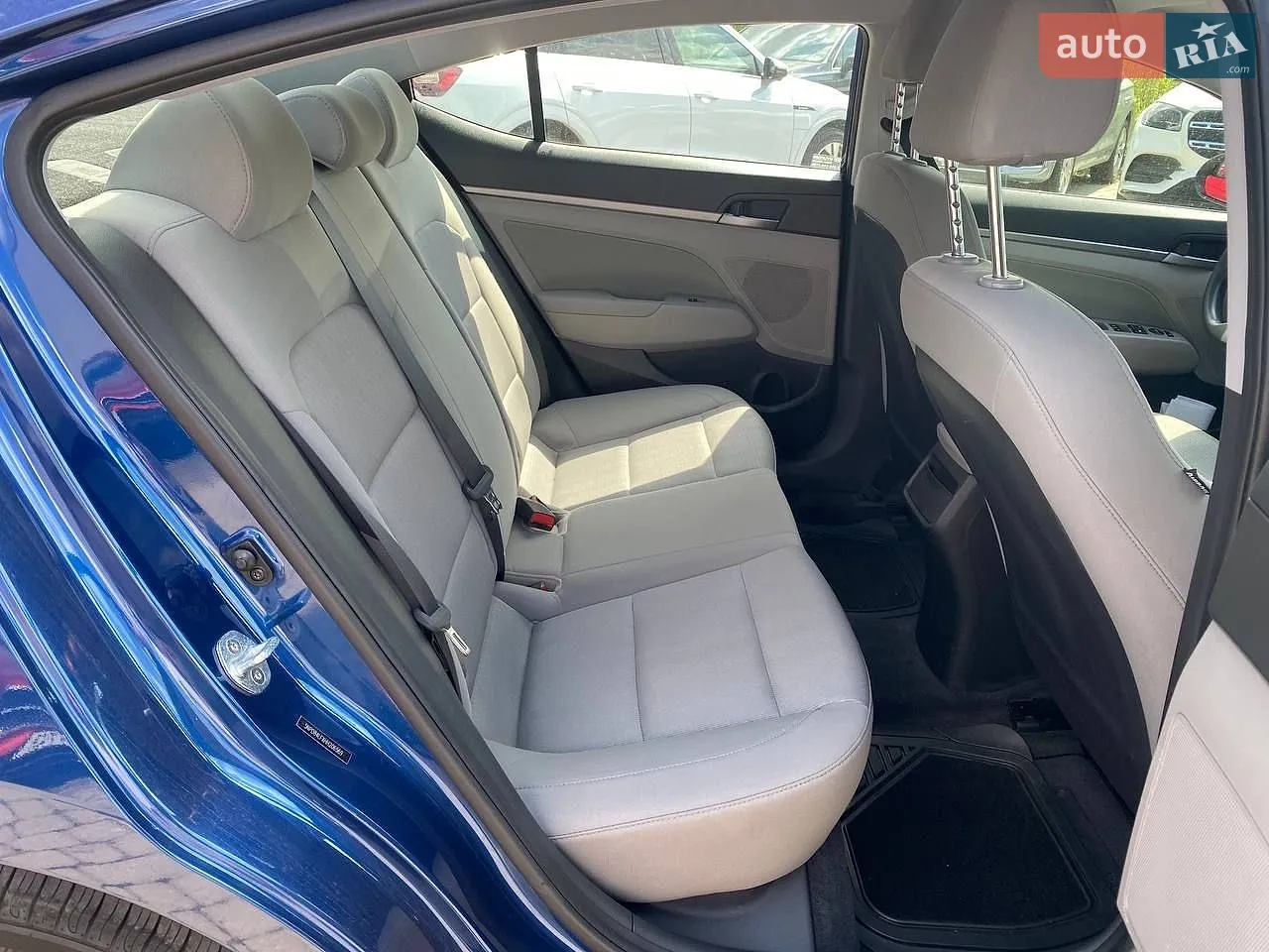 2017 Hyundai Elantra - мініатюра 20