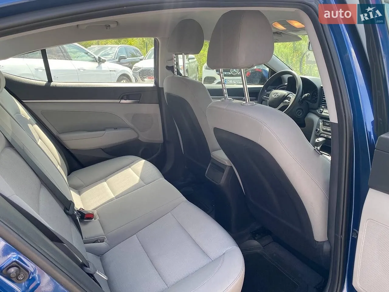 2017 Hyundai Elantra - мініатюра 21
