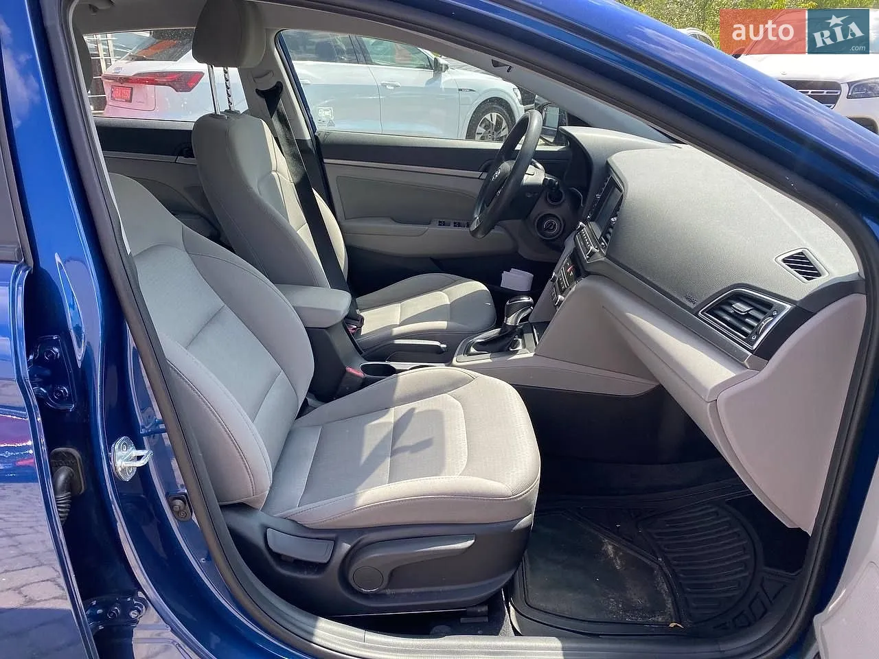 2017 Hyundai Elantra - мініатюра 22