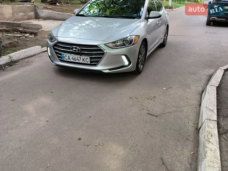 Hyundai Elantra