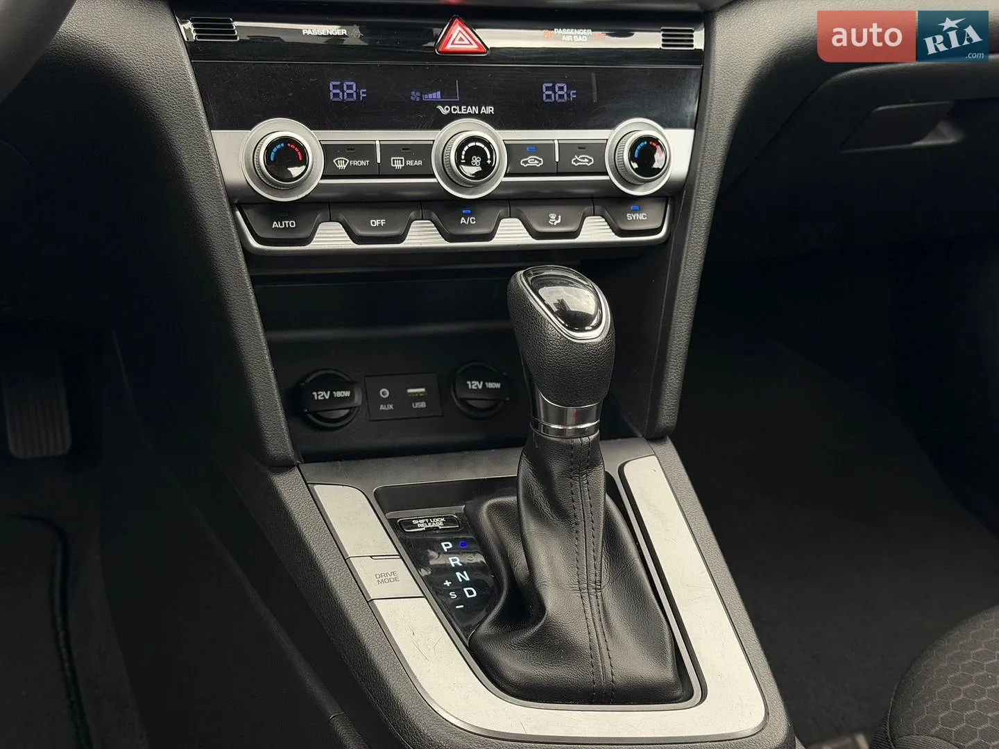 2019 Hyundai Elantra - мініатюра 25