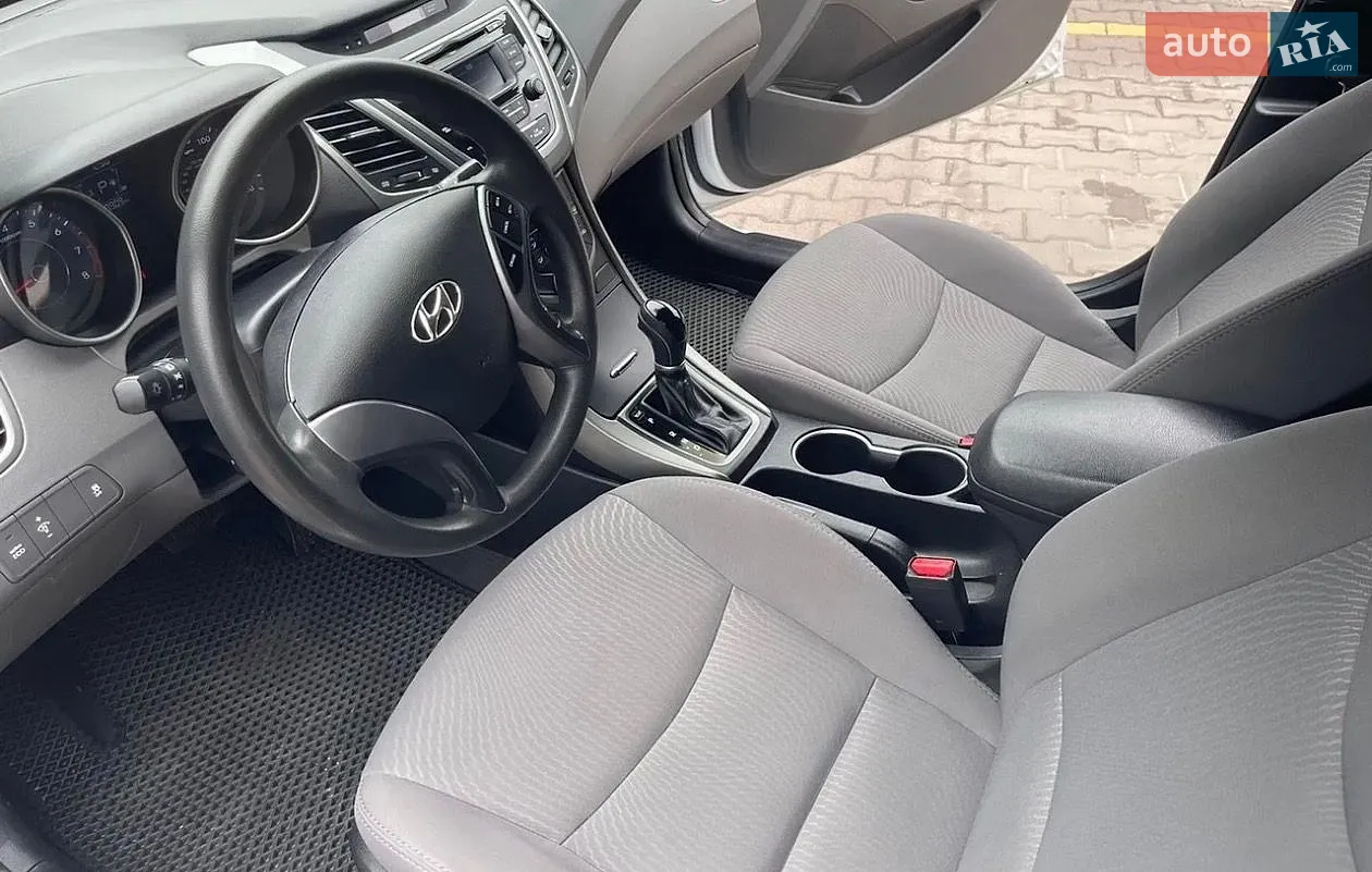 2015 Hyundai Elantra - мініатюра 9