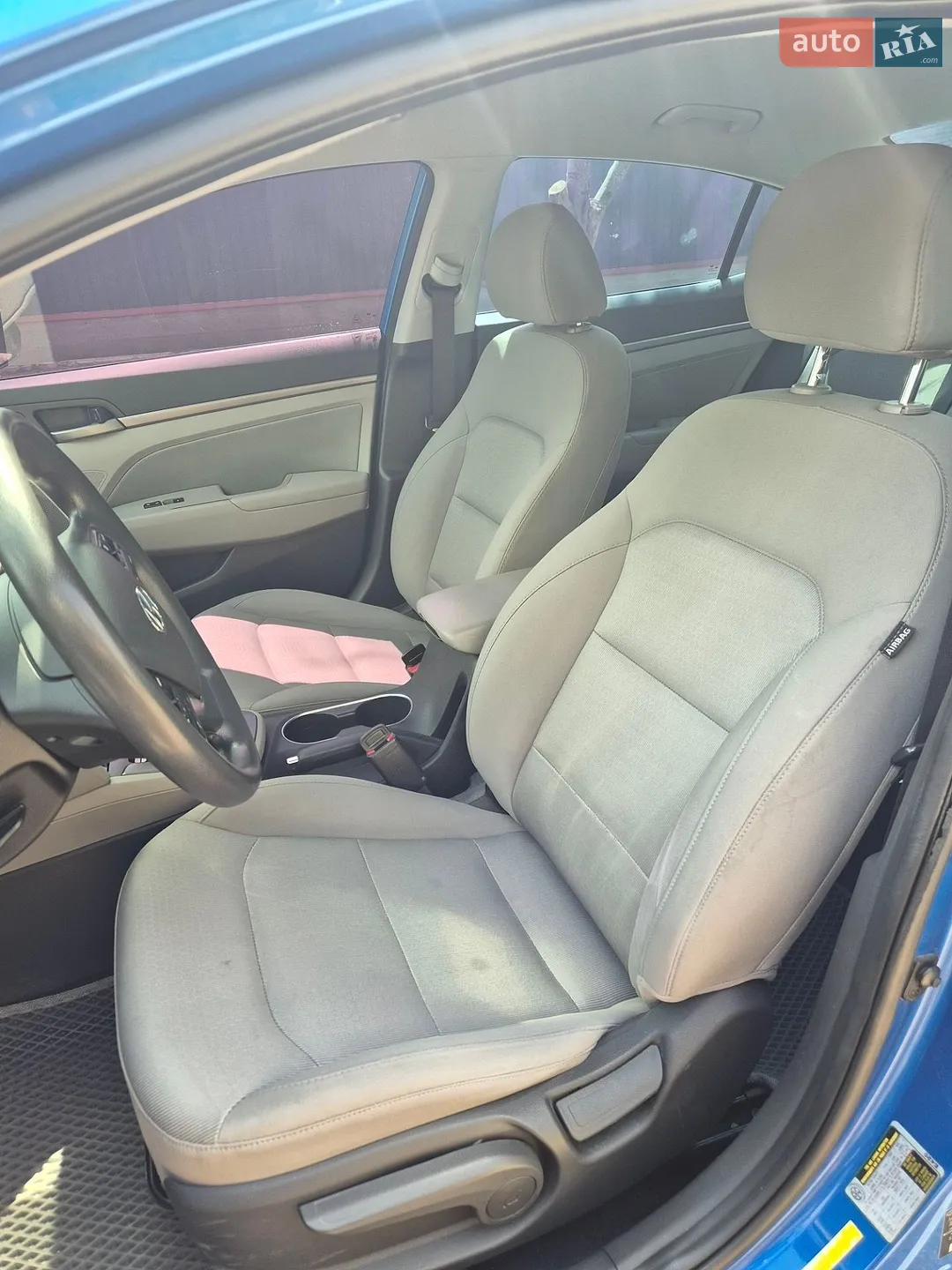 2017 Hyundai Elantra - мініатюра 22