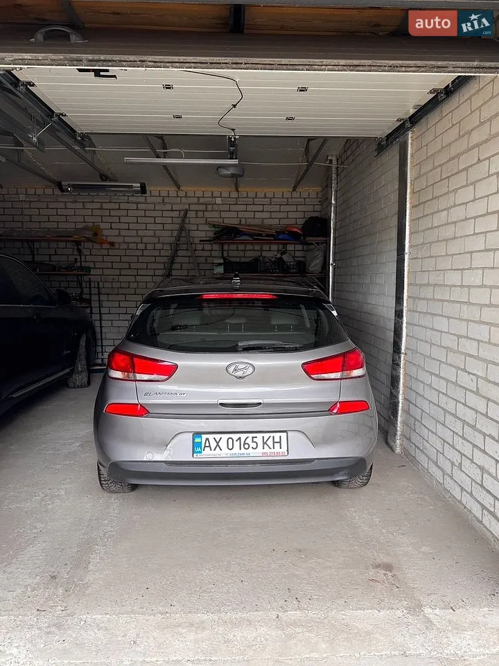 2018 Hyundai Elantra - мініатюра 9