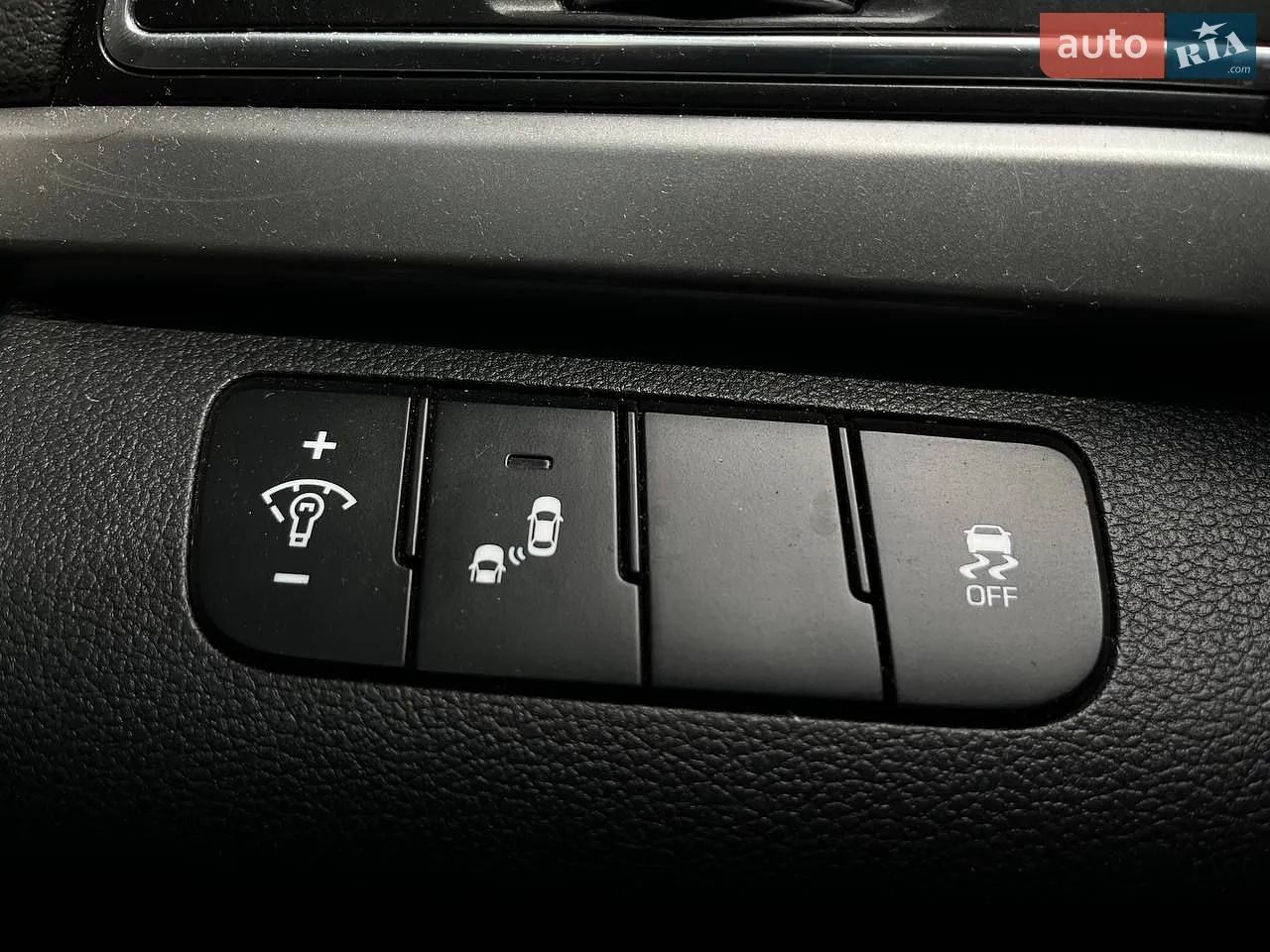 2016 Hyundai Elantra - мініатюра 17