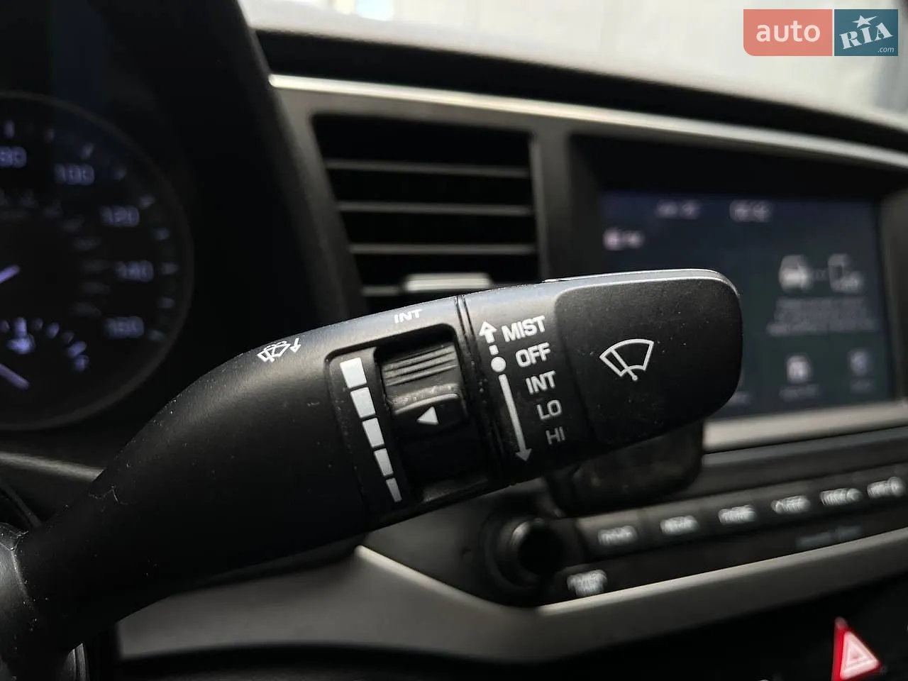 2016 Hyundai Elantra - мініатюра 22