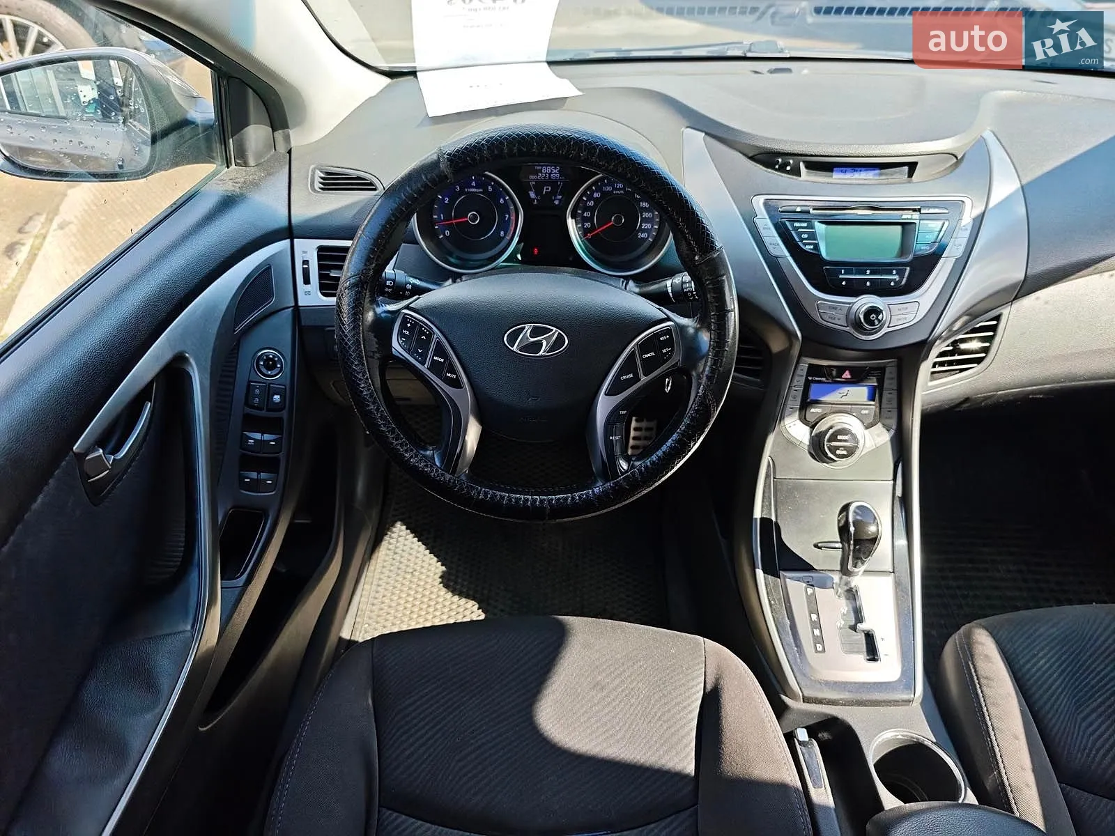 2012 Hyundai Elantra - мініатюра 16