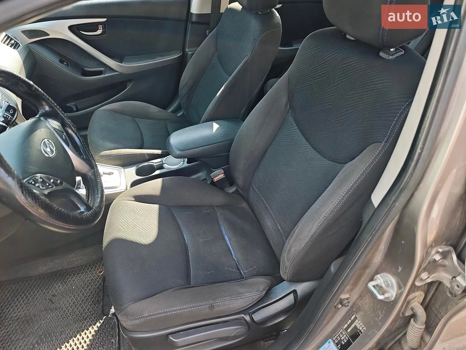 2012 Hyundai Elantra - мініатюра 21