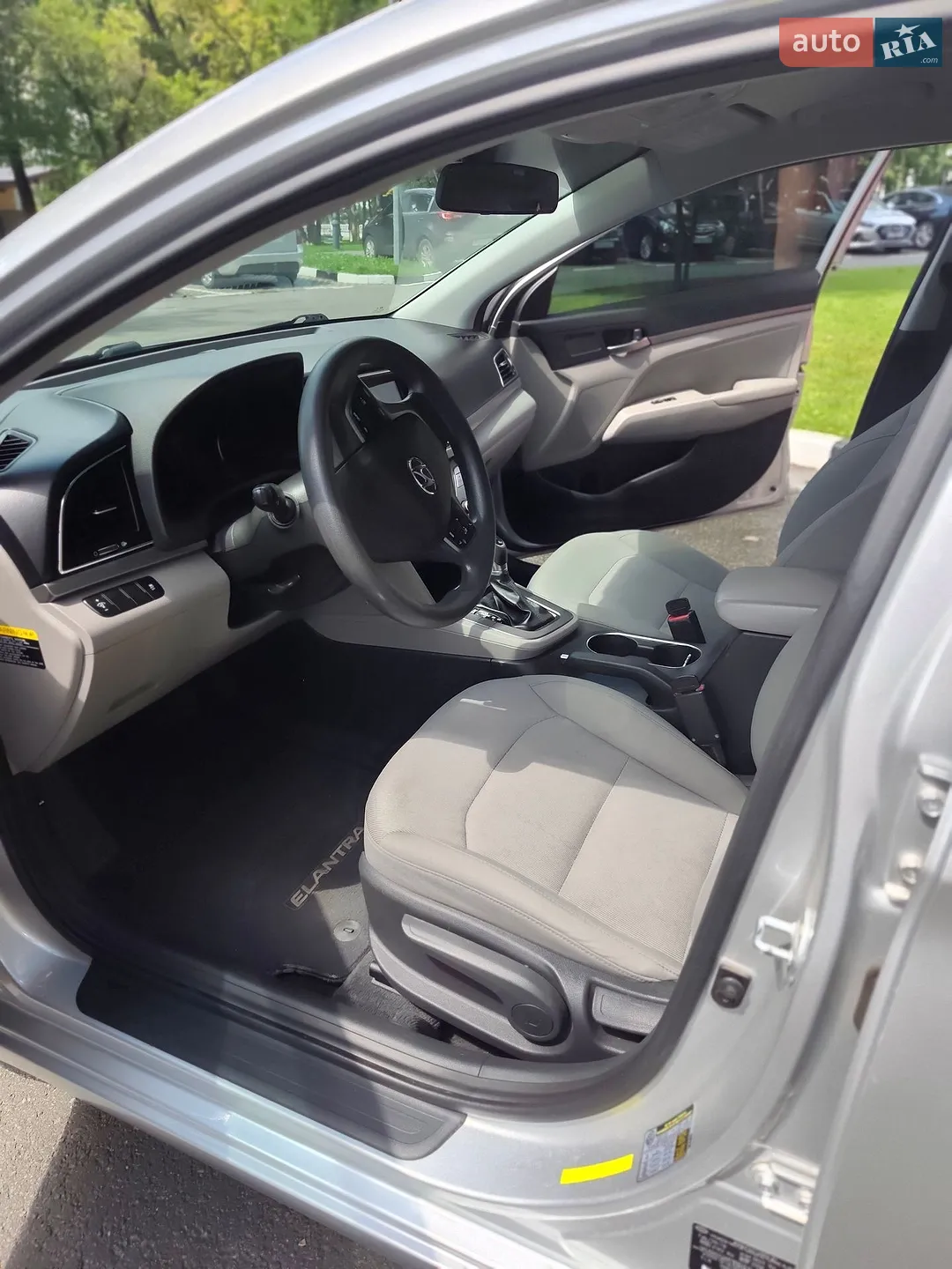 2016 Hyundai Elantra - мініатюра 14
