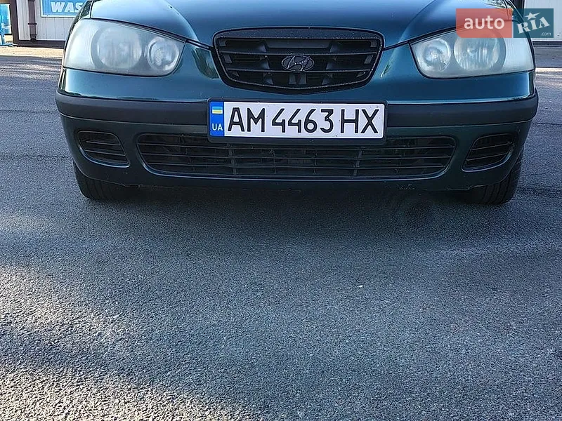 Hyundai Elantra 2001