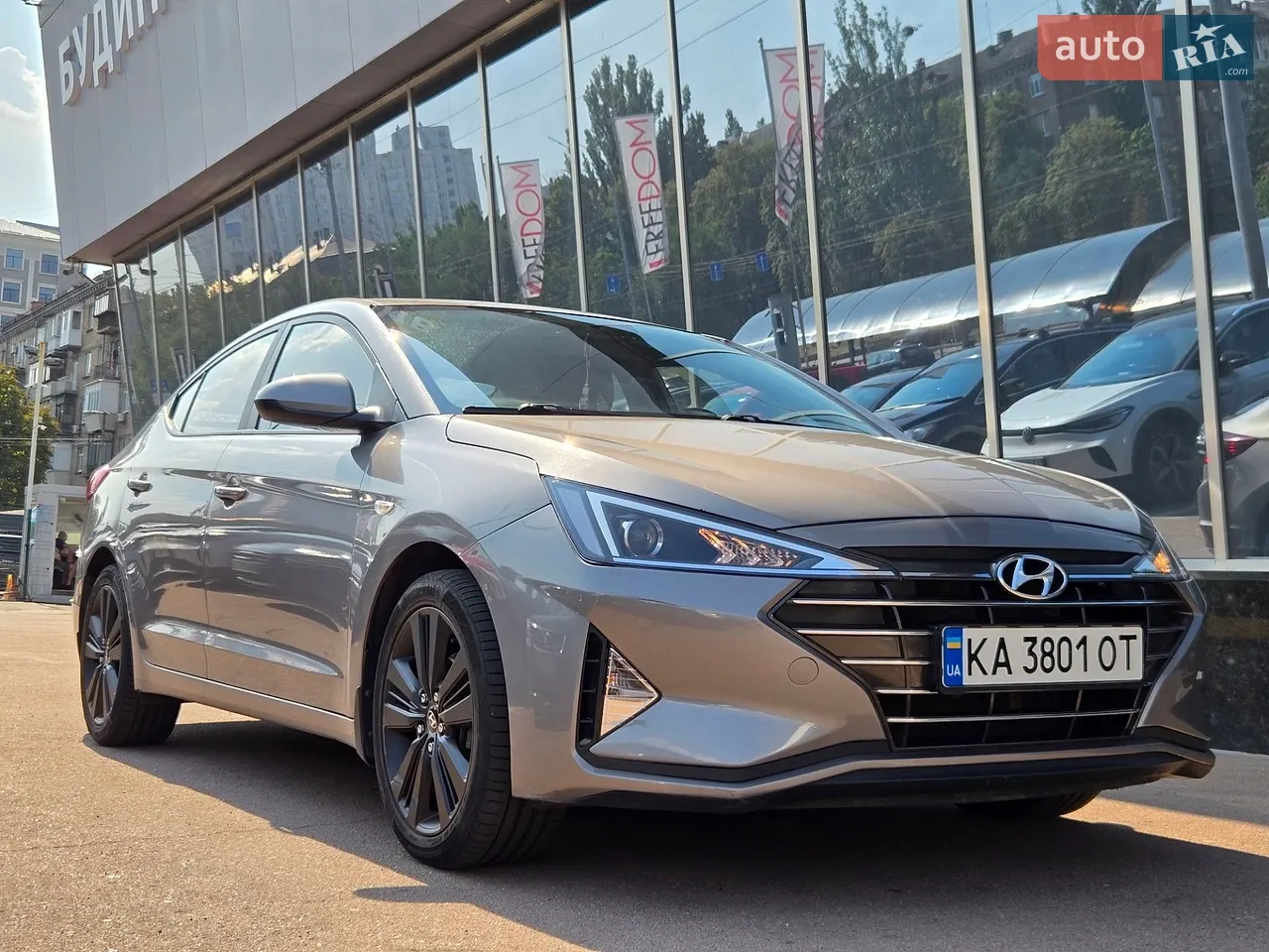 2019 Hyundai Elantra - мініатюра 9
