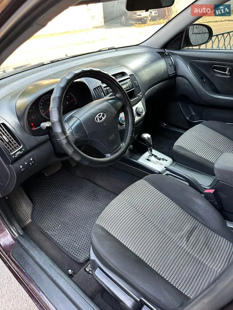 2010 Hyundai Elantra - мініатюра 8