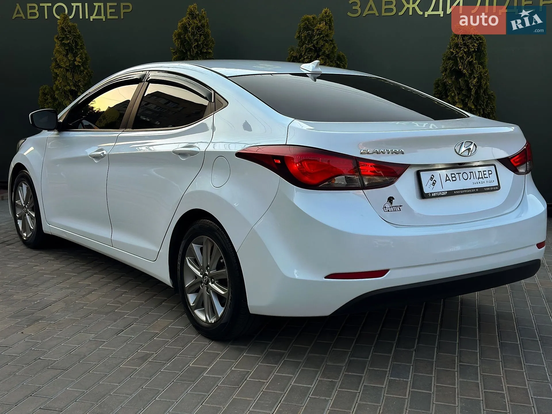 2015 Hyundai Elantra - мініатюра 20