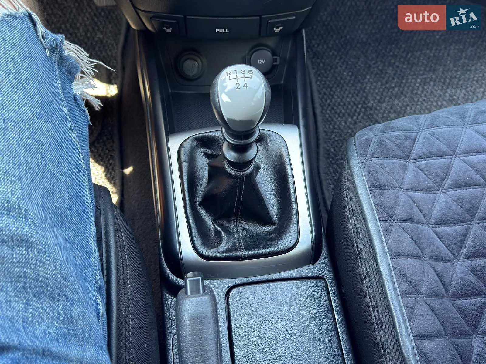 2010 Hyundai Elantra - мініатюра 16