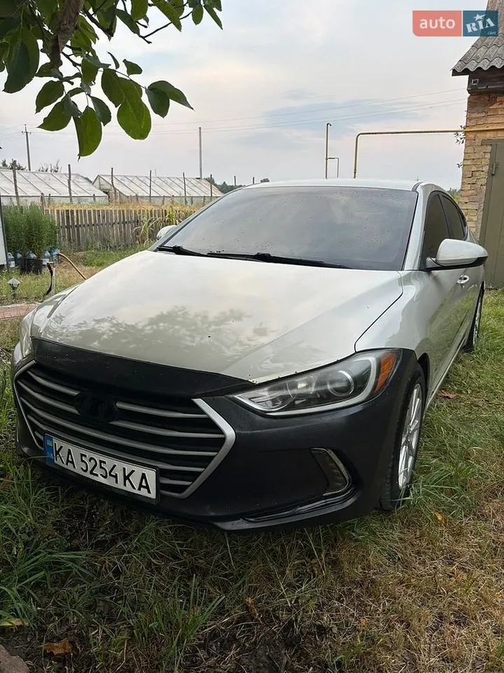 2017 Hyundai Elantra - мініатюра 19