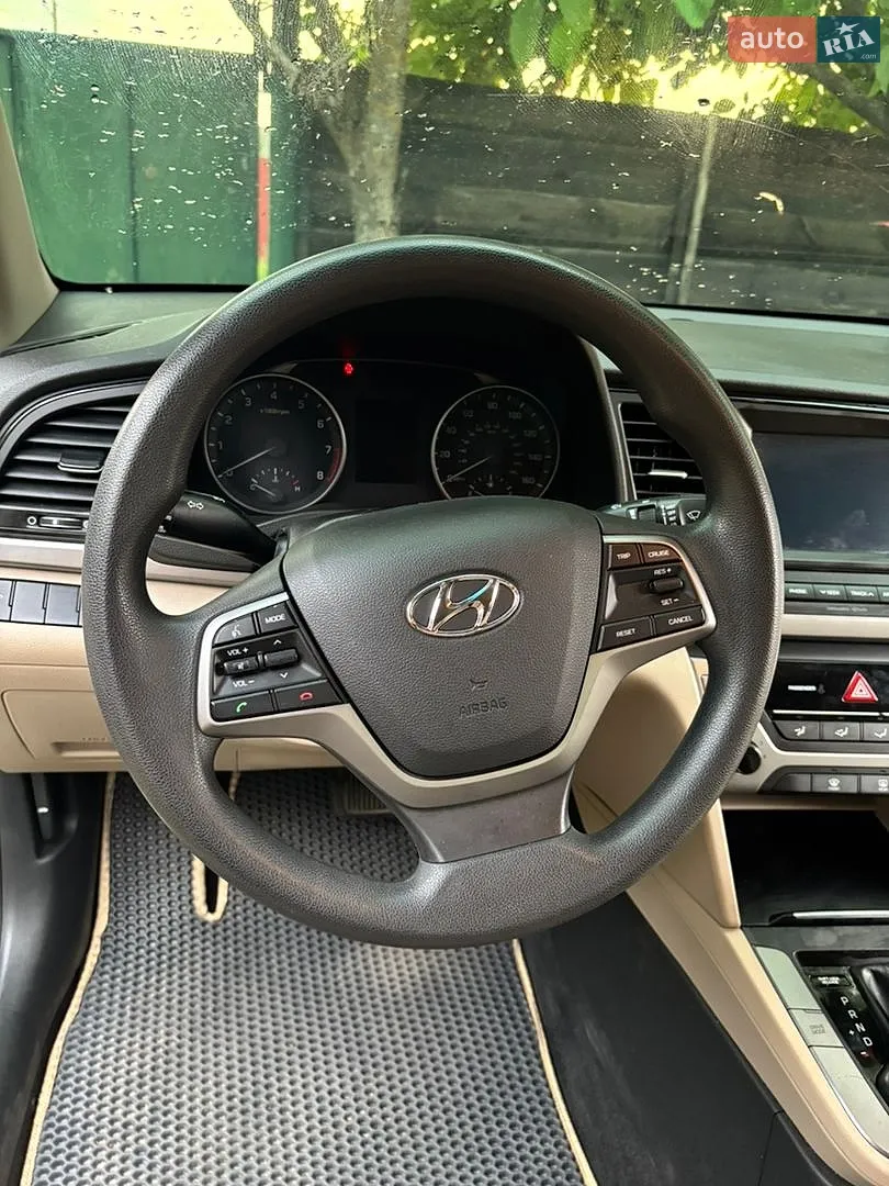 2016 Hyundai Elantra - мініатюра 27