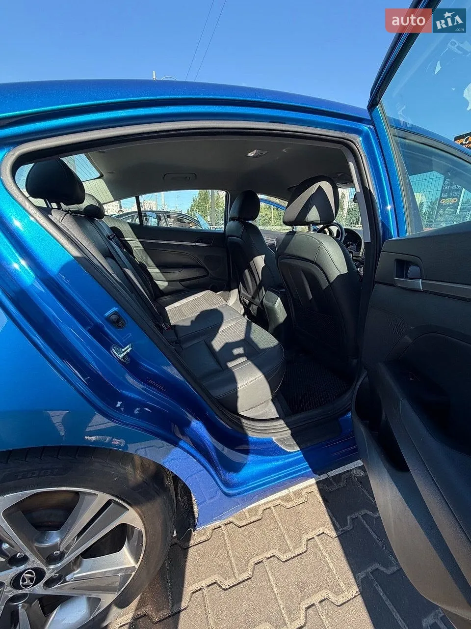 2016 Hyundai Elantra - мініатюра 22