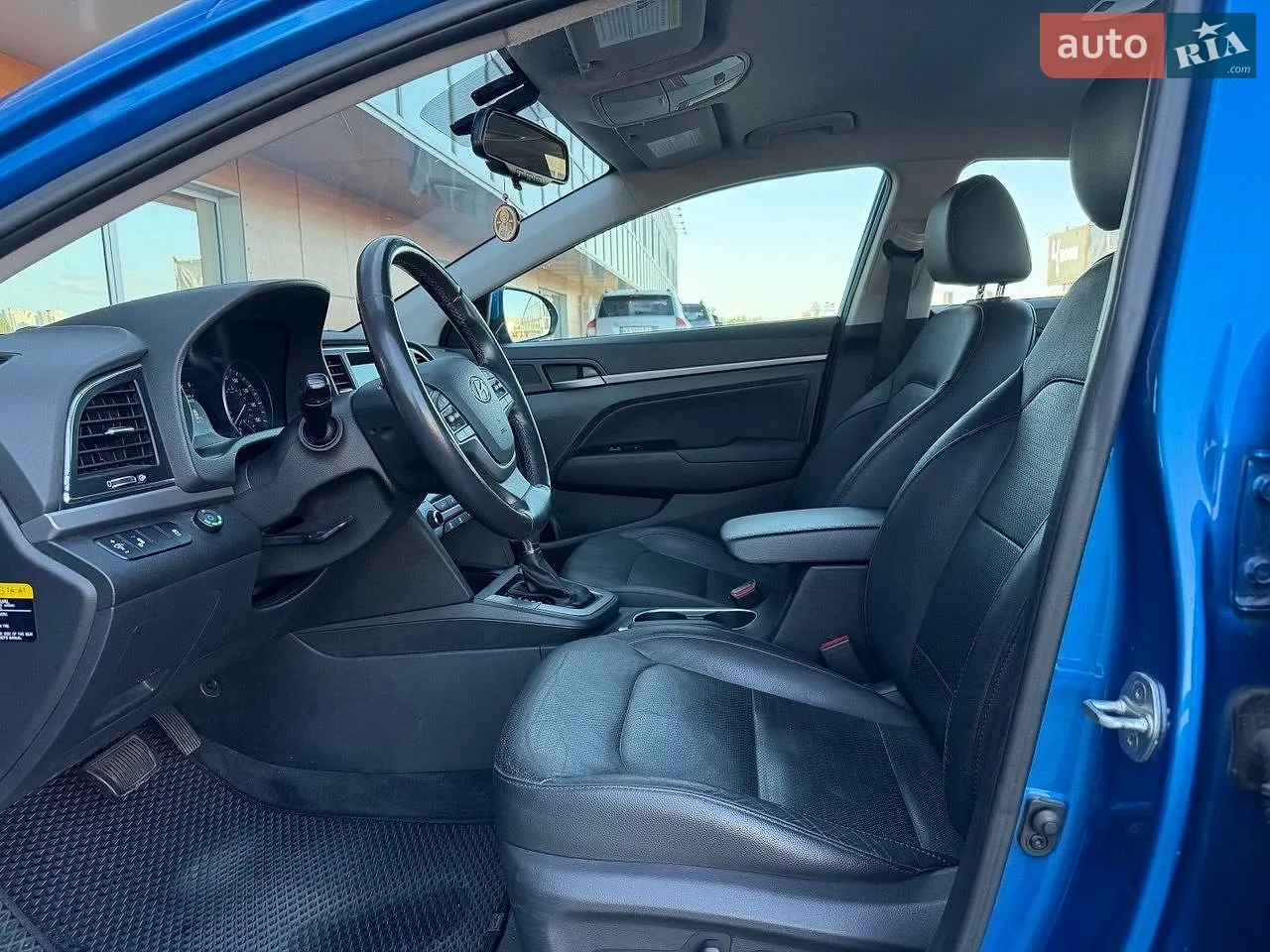 2016 Hyundai Elantra - мініатюра 29