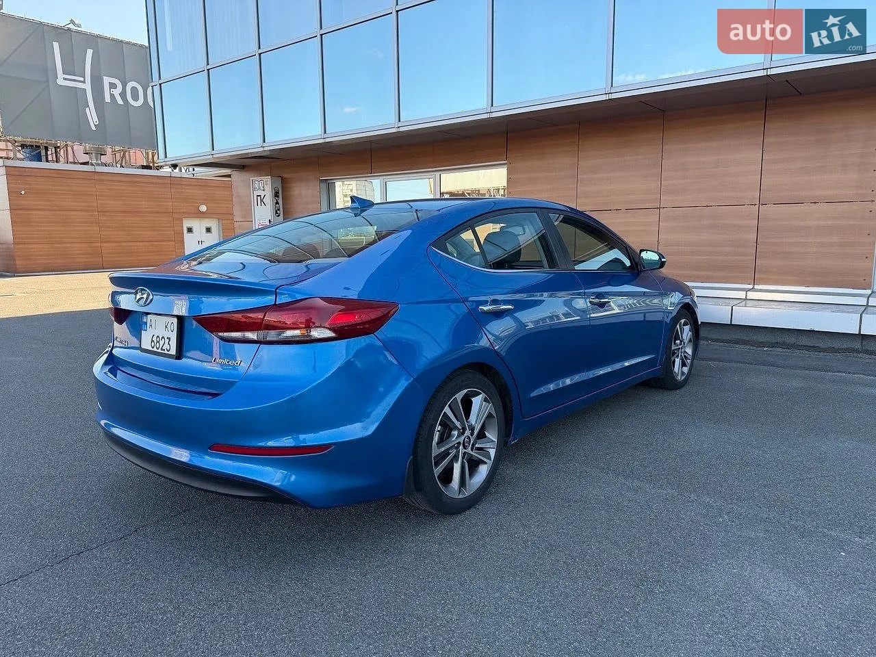 2016 Hyundai Elantra - мініатюра 9