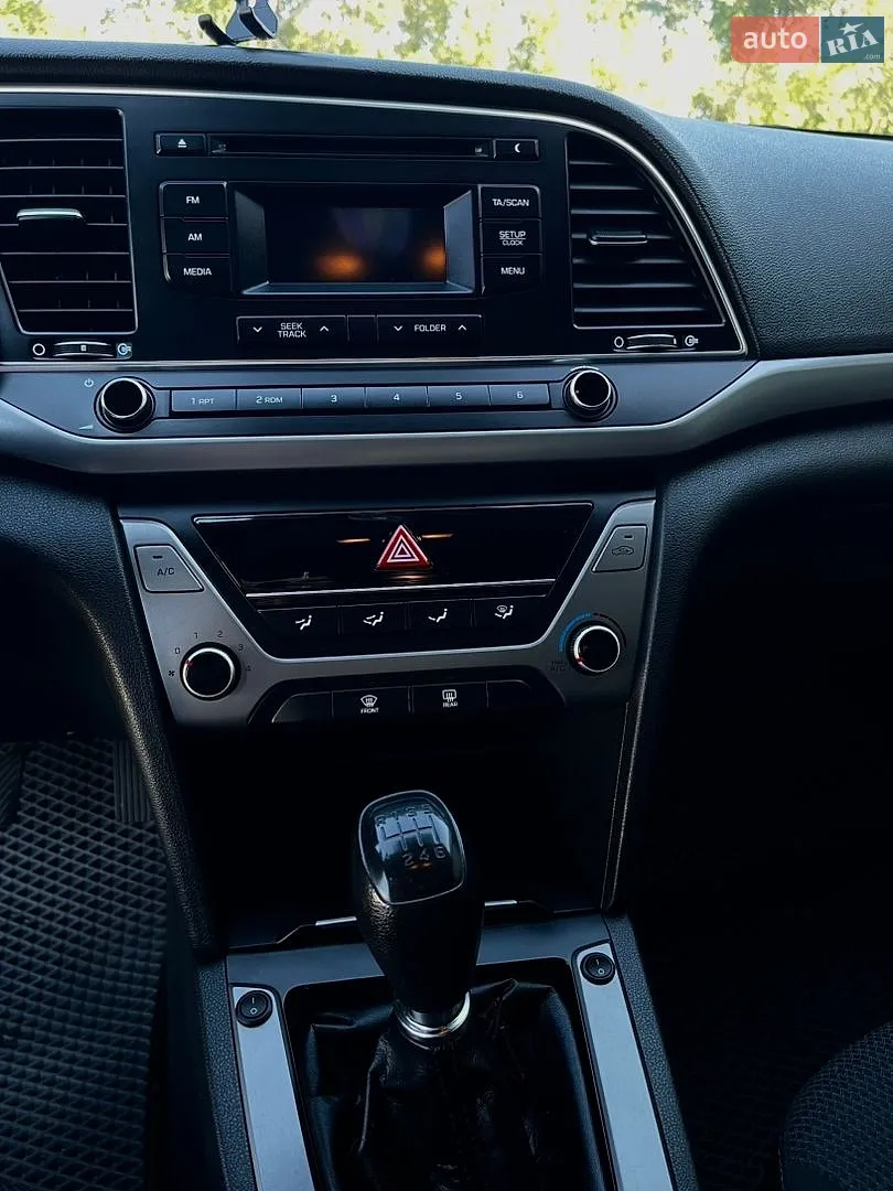 2016 Hyundai Elantra - мініатюра 7