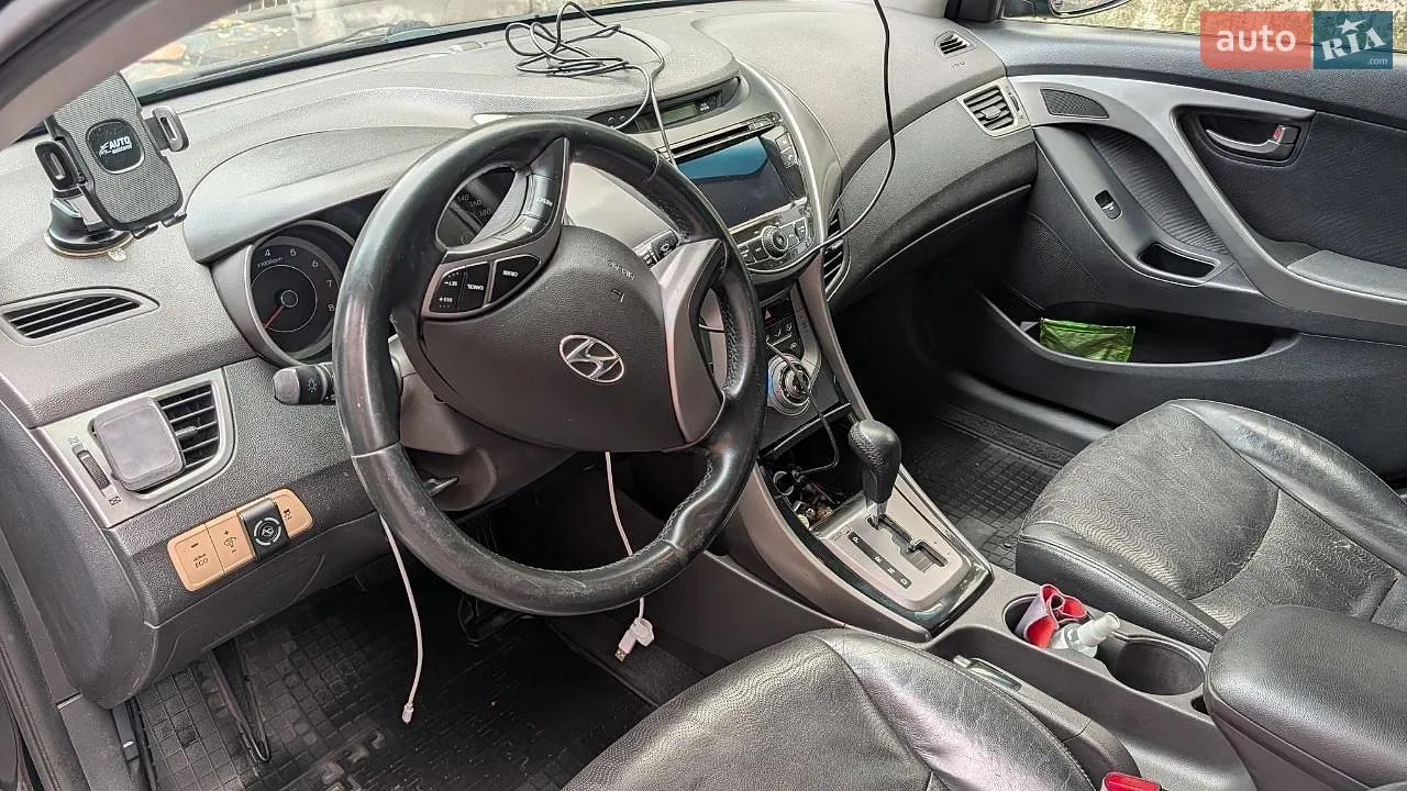 2013 Hyundai Elantra - мініатюра 7