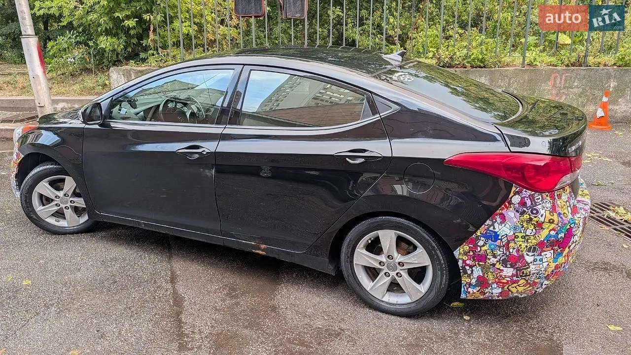 2013 Hyundai Elantra - мініатюра 11