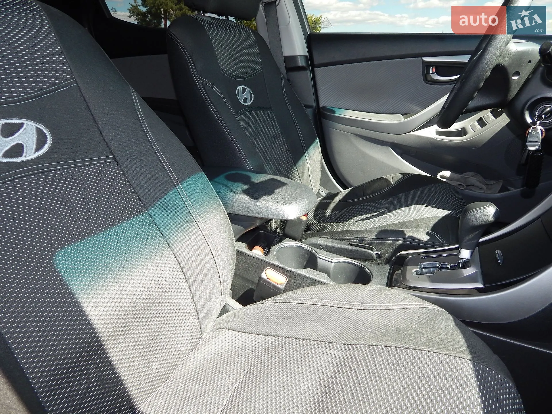 2013 Hyundai Elantra - мініатюра 14