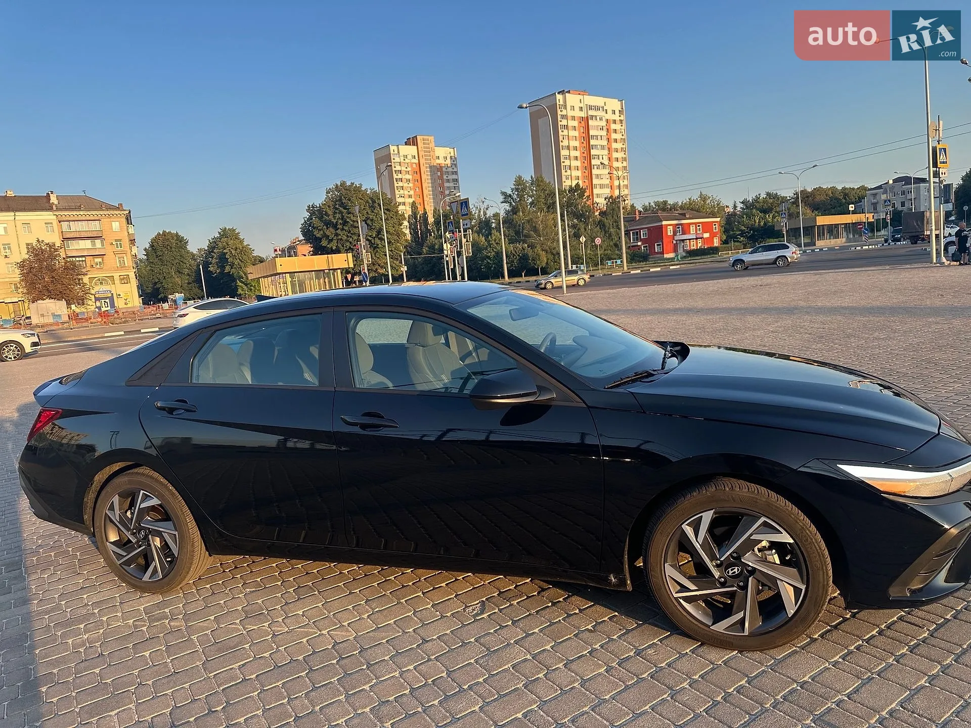 2025 Hyundai Elantra - мініатюра 8