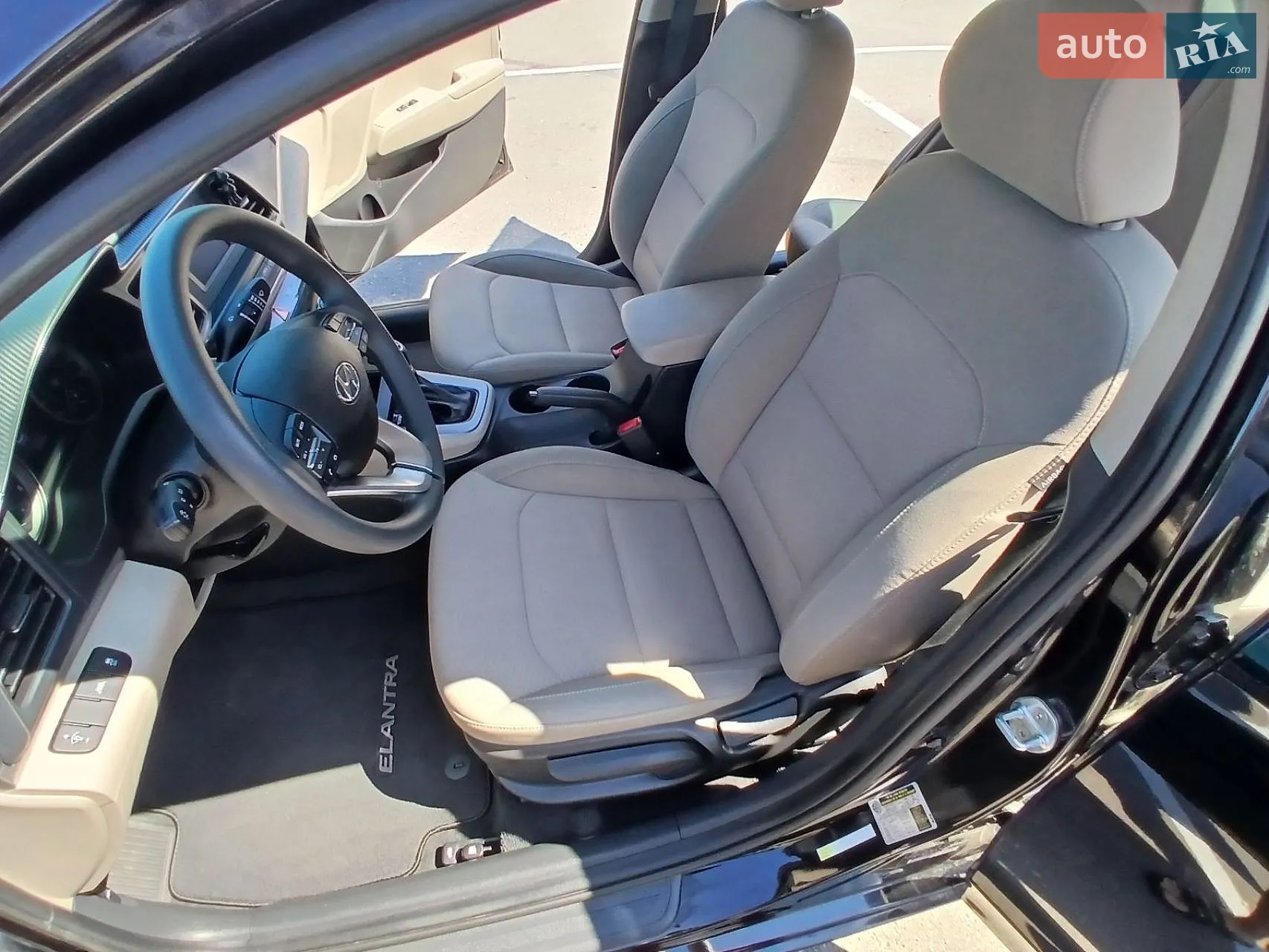 2019 Hyundai Elantra - мініатюра 15
