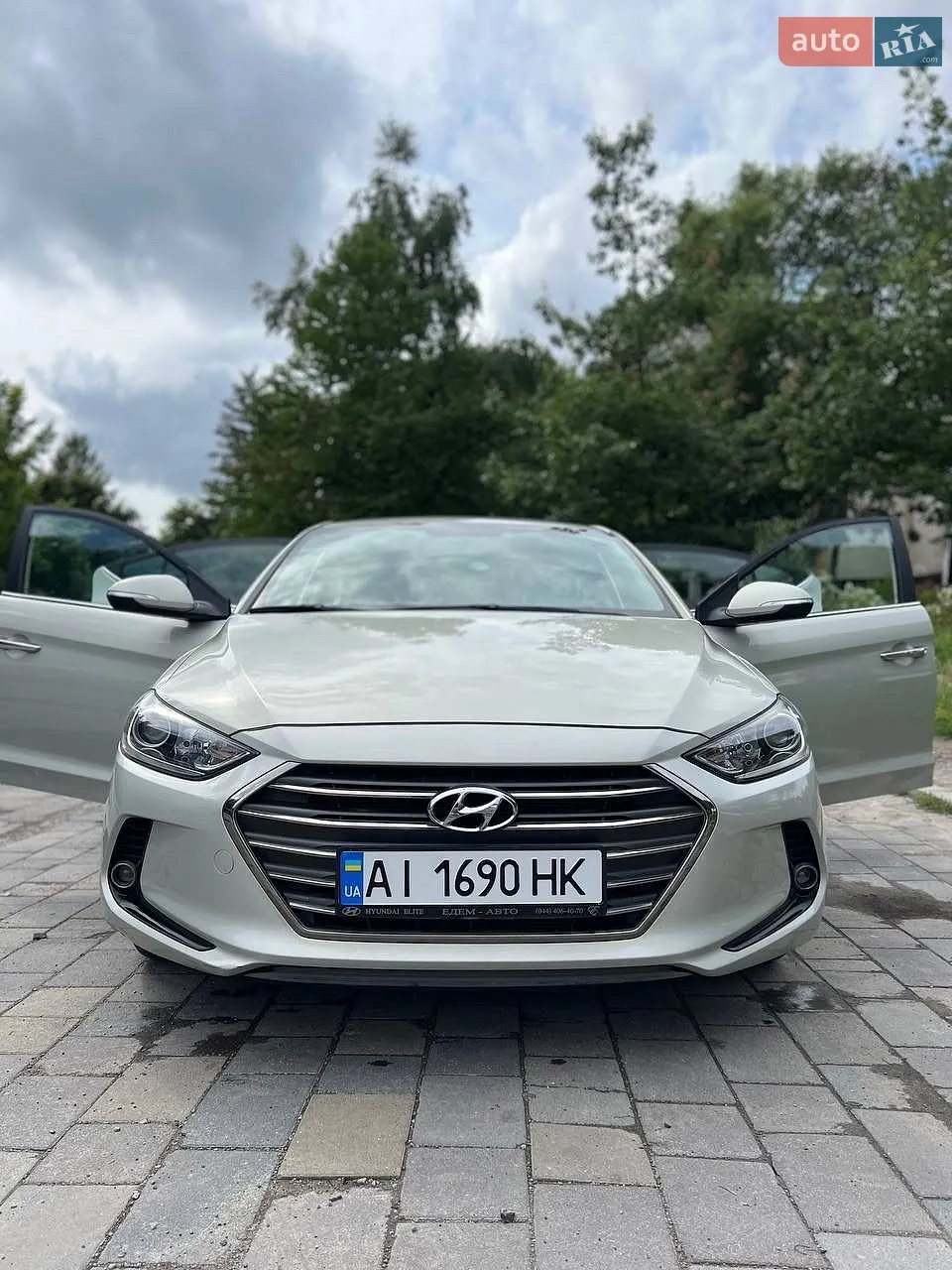 2018 Hyundai Elantra - фото 1