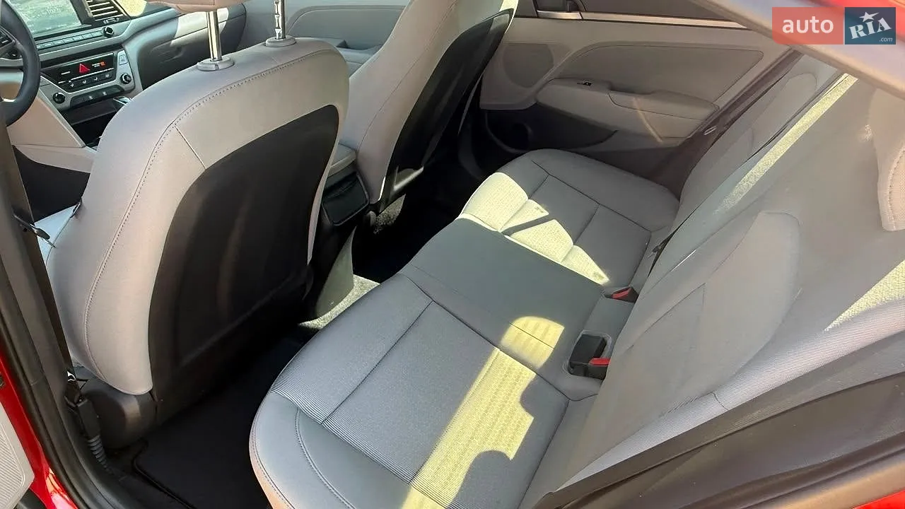 2017 Hyundai Elantra - мініатюра 14