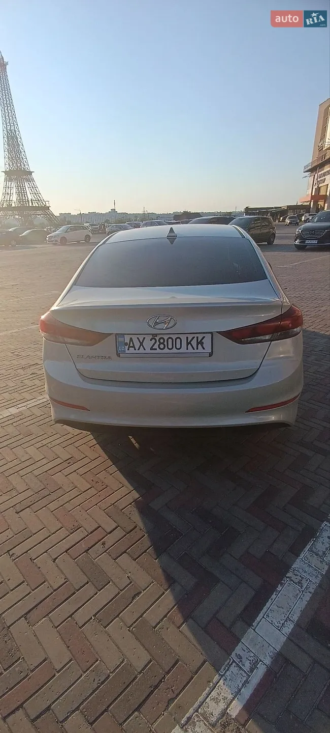 2016 Hyundai Elantra - мініатюра 5