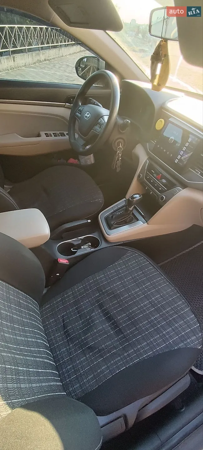 2016 Hyundai Elantra - мініатюра 7