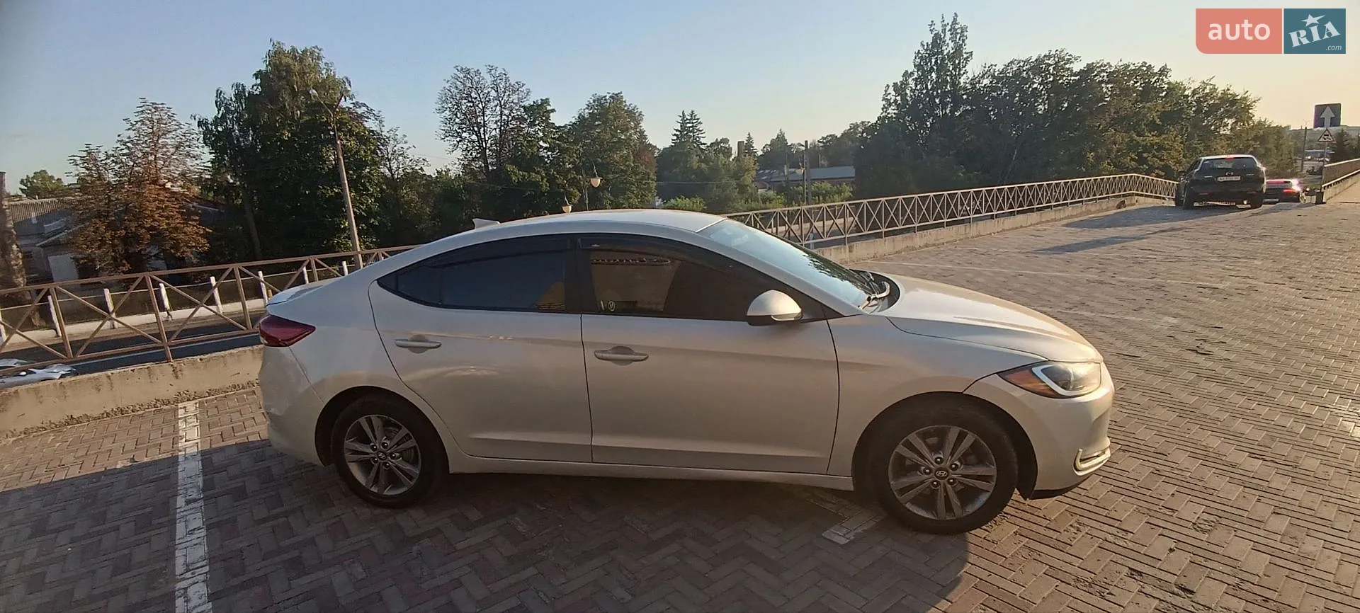 2016 Hyundai Elantra - мініатюра 3