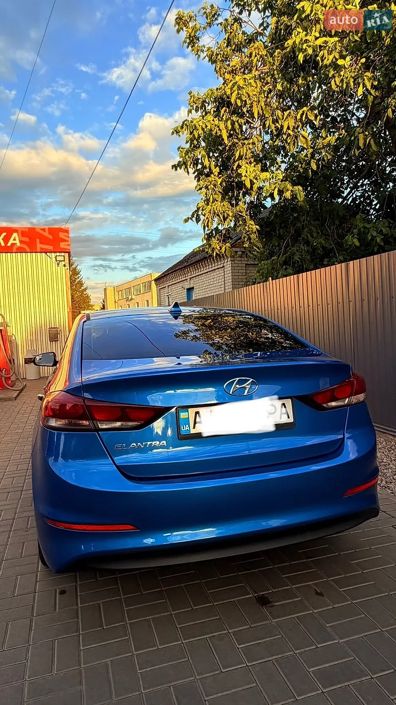 2016 Hyundai Elantra - мініатюра 4