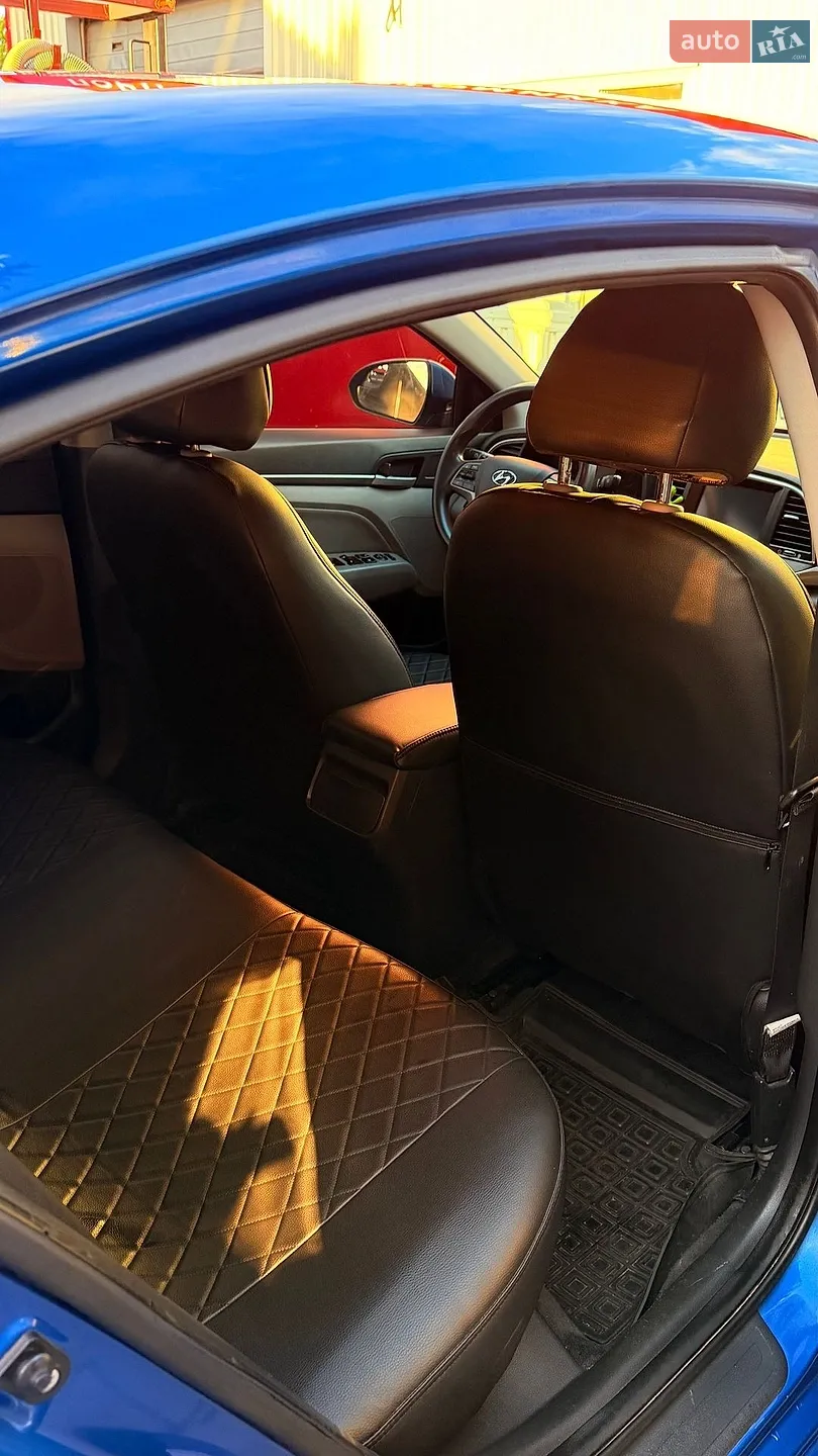 2016 Hyundai Elantra - мініатюра 7