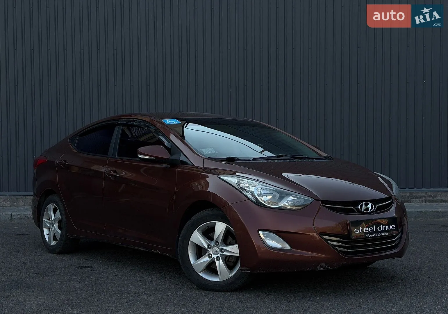2013 Hyundai Elantra - мініатюра 3