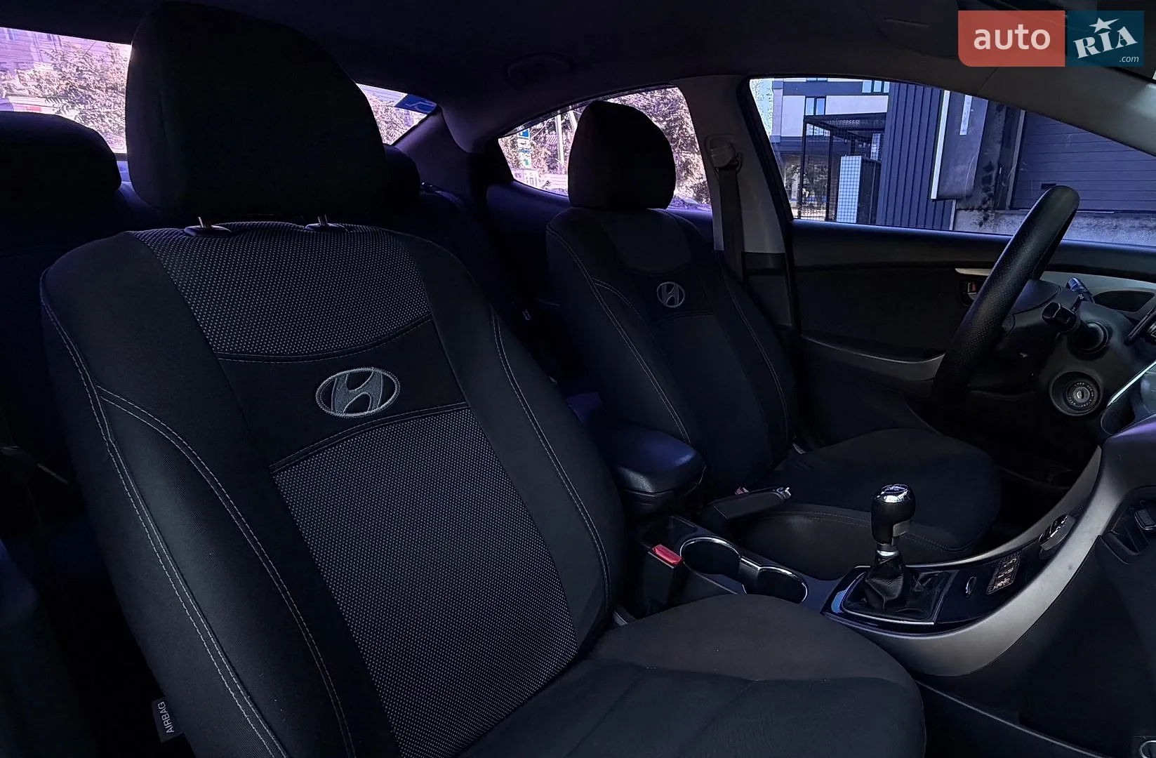 2013 Hyundai Elantra - мініатюра 10