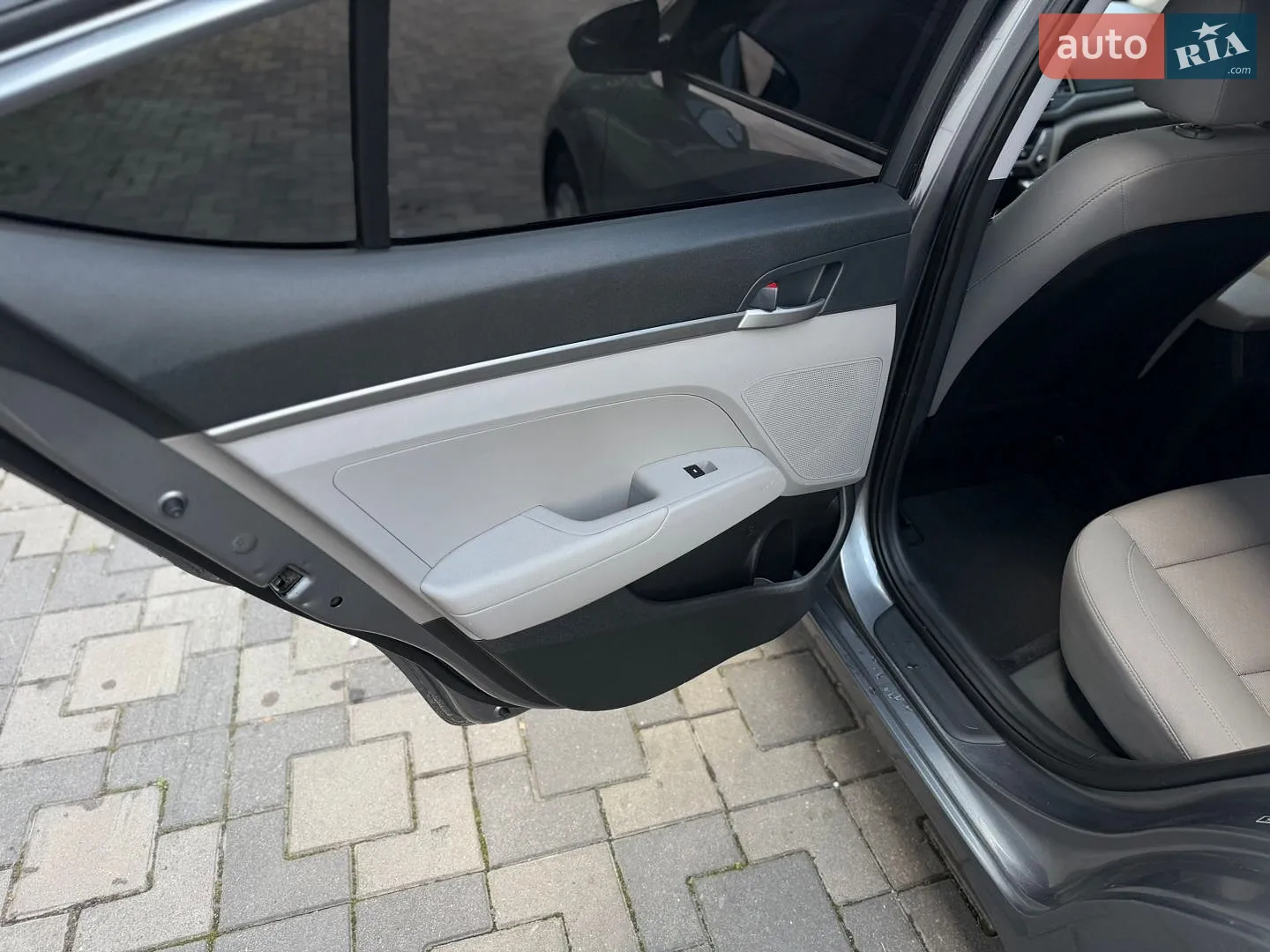 2018 Hyundai Elantra - мініатюра 23