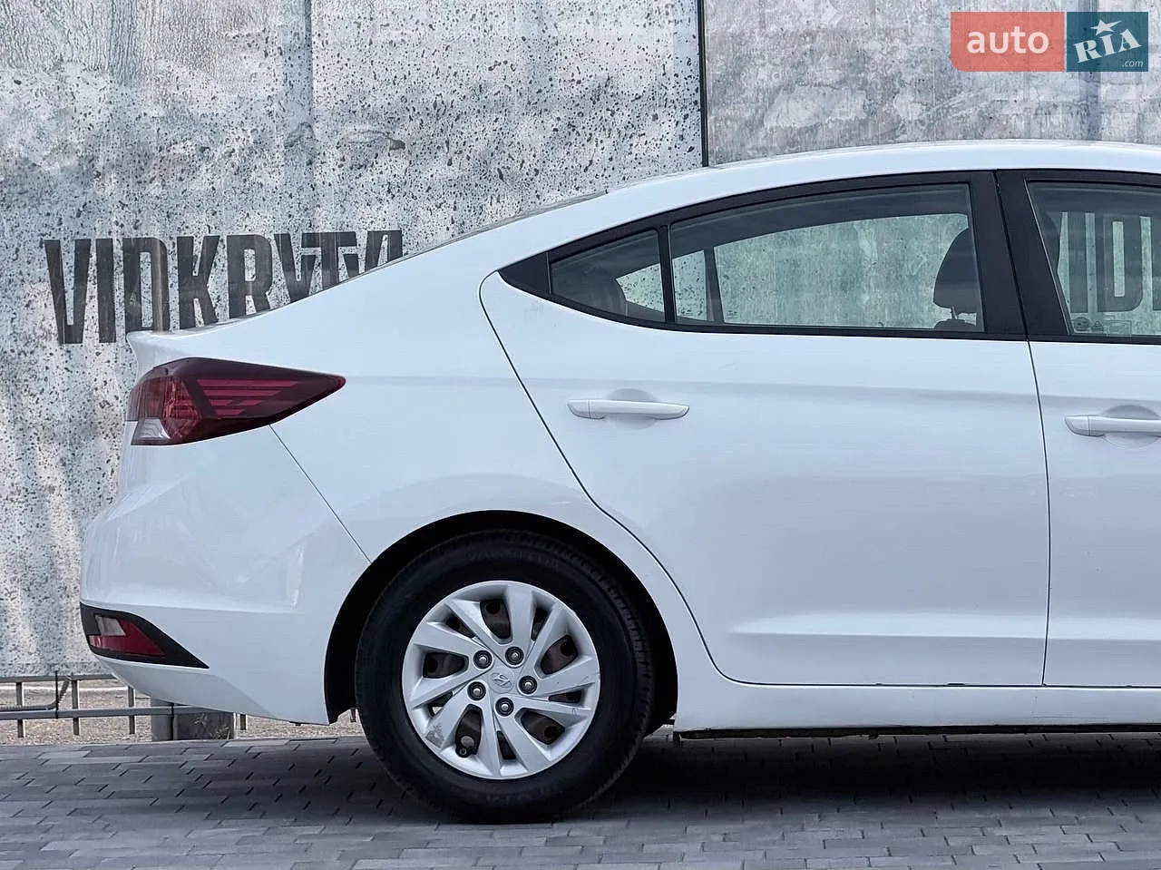 2019 Hyundai Elantra - мініатюра 10