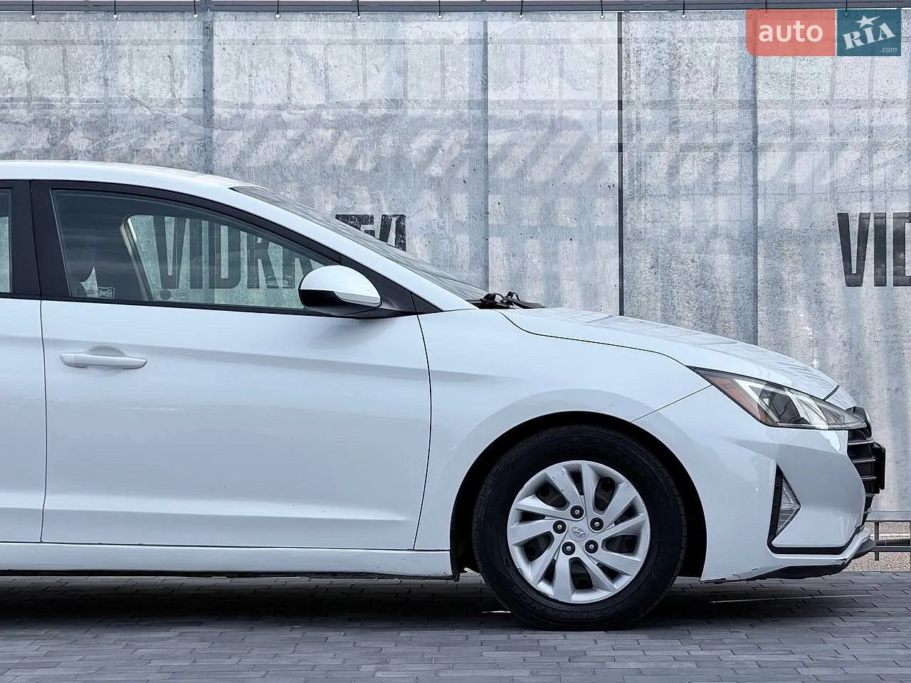 2019 Hyundai Elantra - мініатюра 11